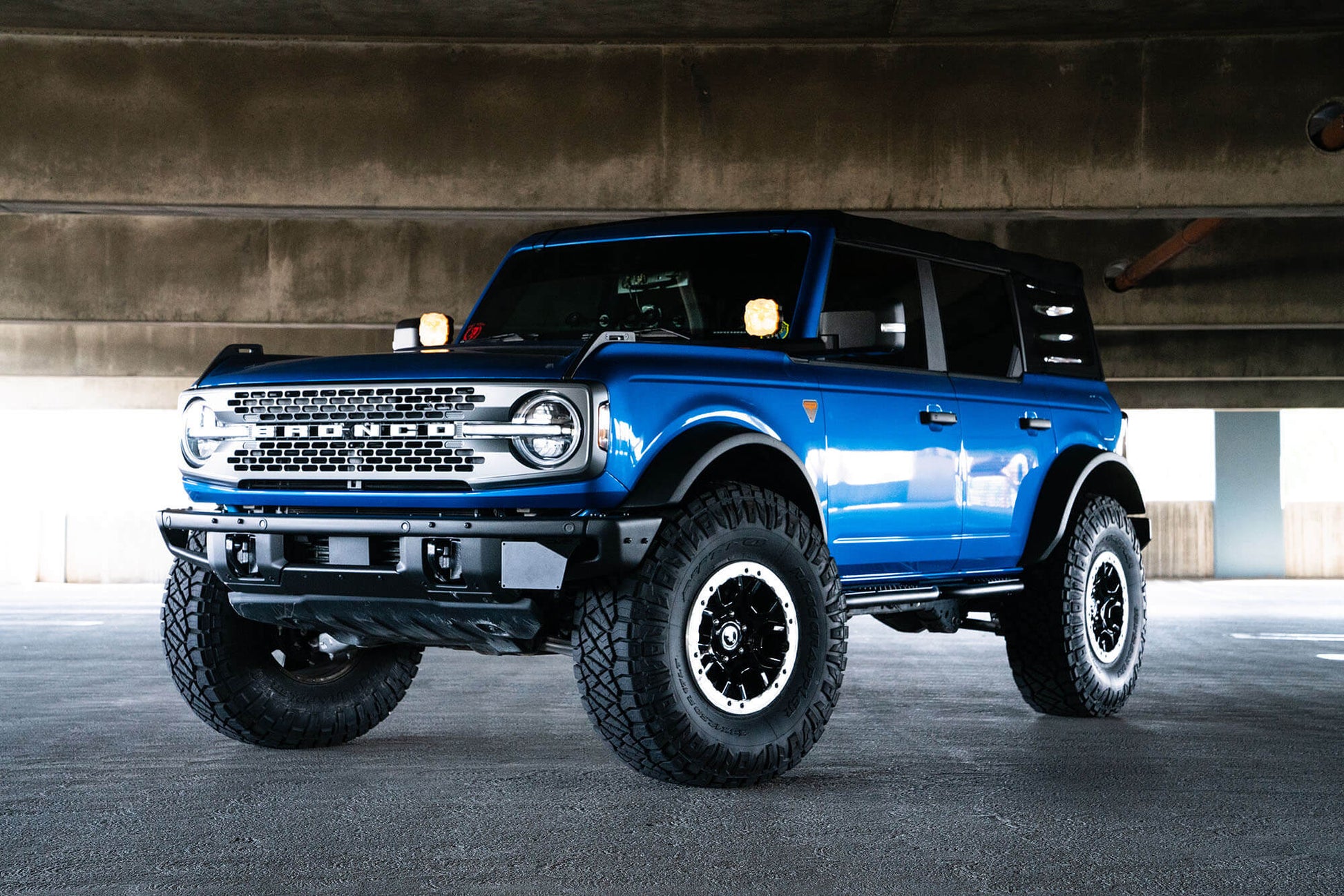 bronco-license-mount.jpg
