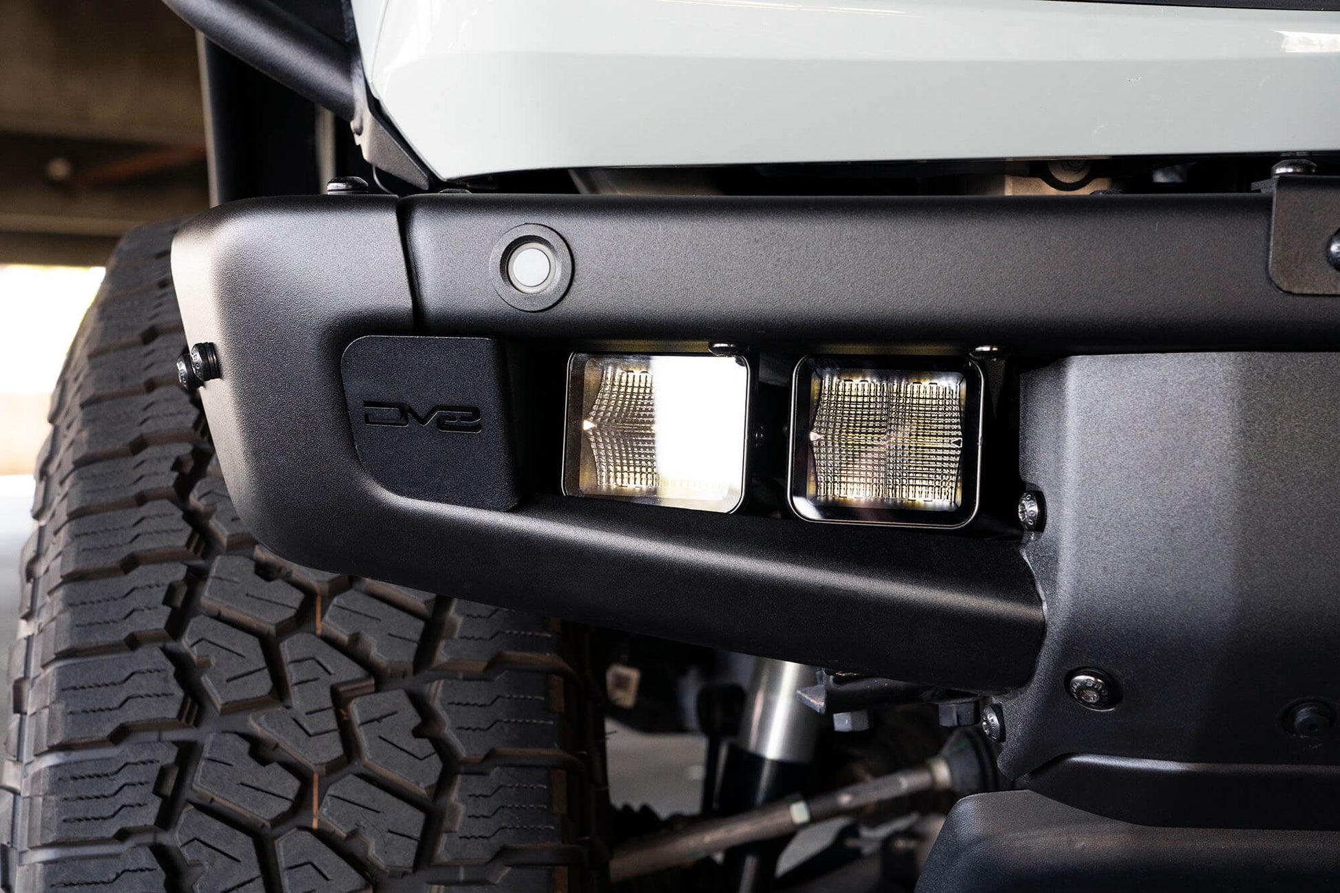 bronco-pod-light-mounts.jpg