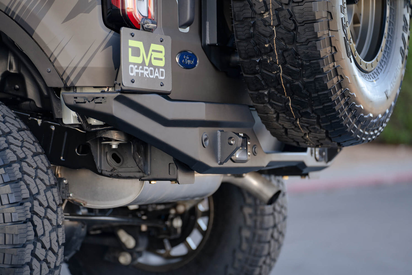 bronco-rear-bumper_498c10b7-1b99-46c3-b9f2-ea92df896eba.jpg