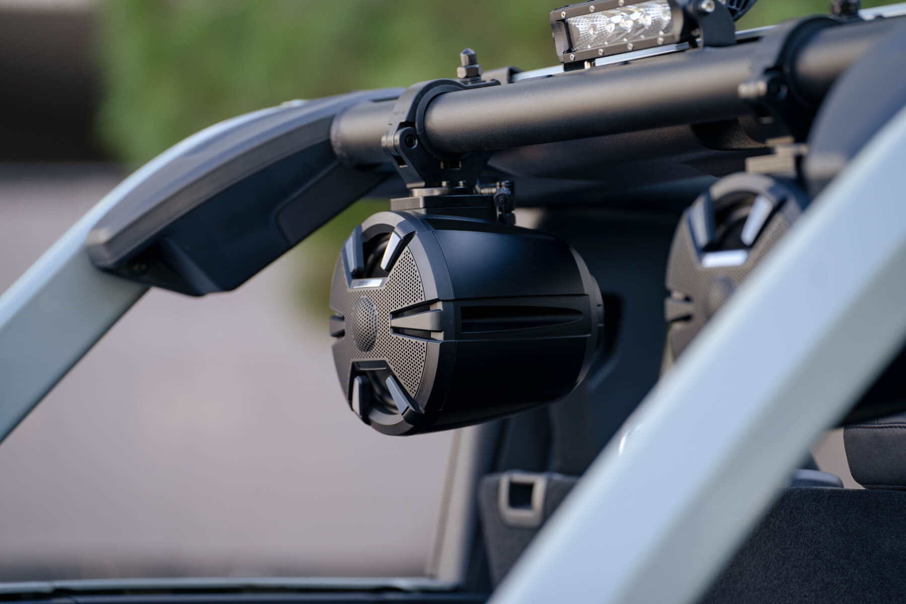 bronco-rear-speaker-light-mount_8b4528a3-0e1b-48d7-84d0-184faa5ed287.jpg