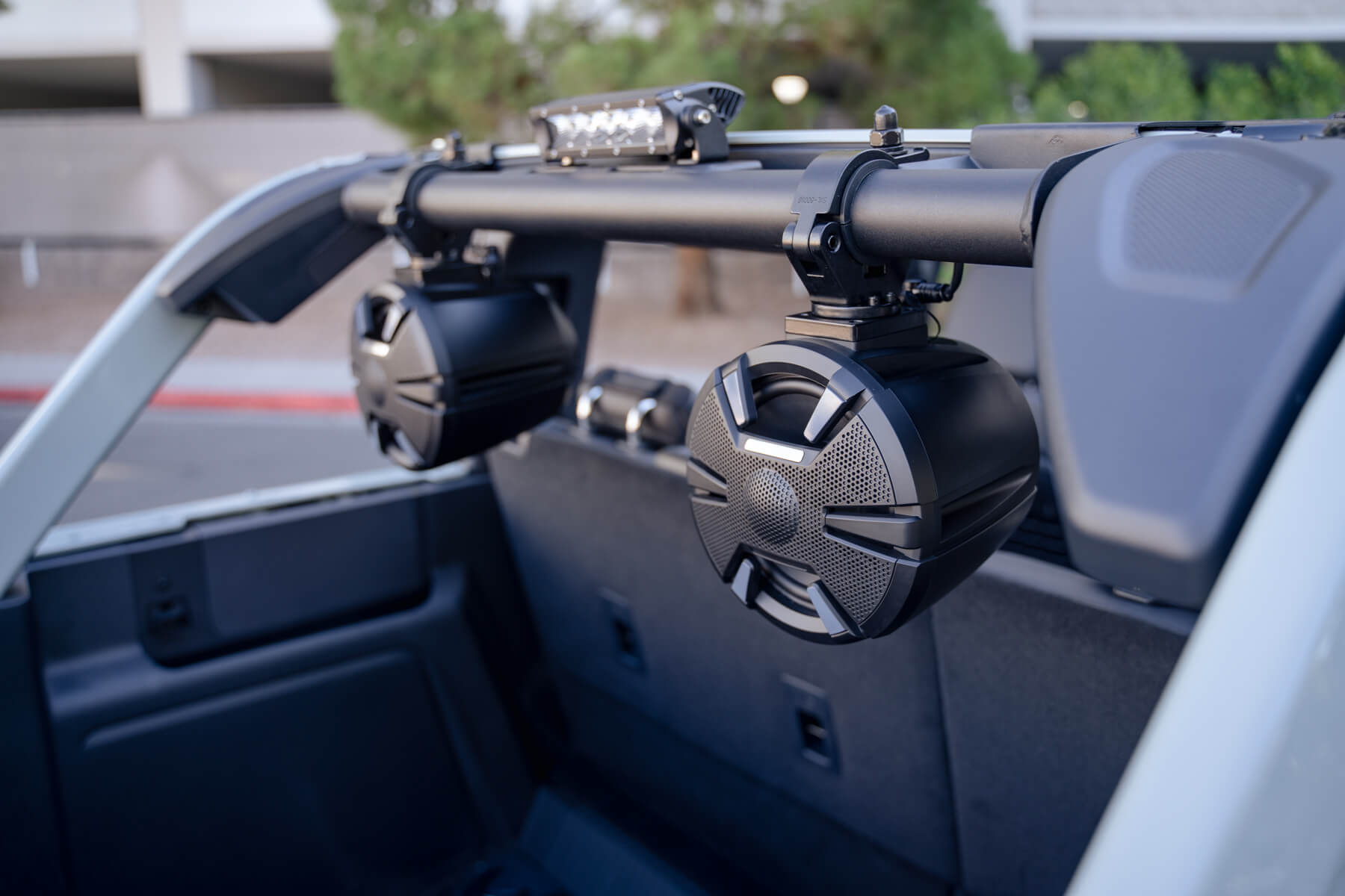 bronco-roll-bar-speaker-mount.jpg