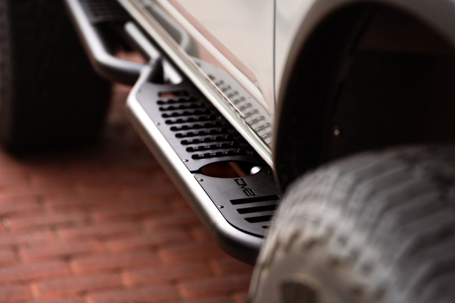 bronco-side-steps-3.jpg