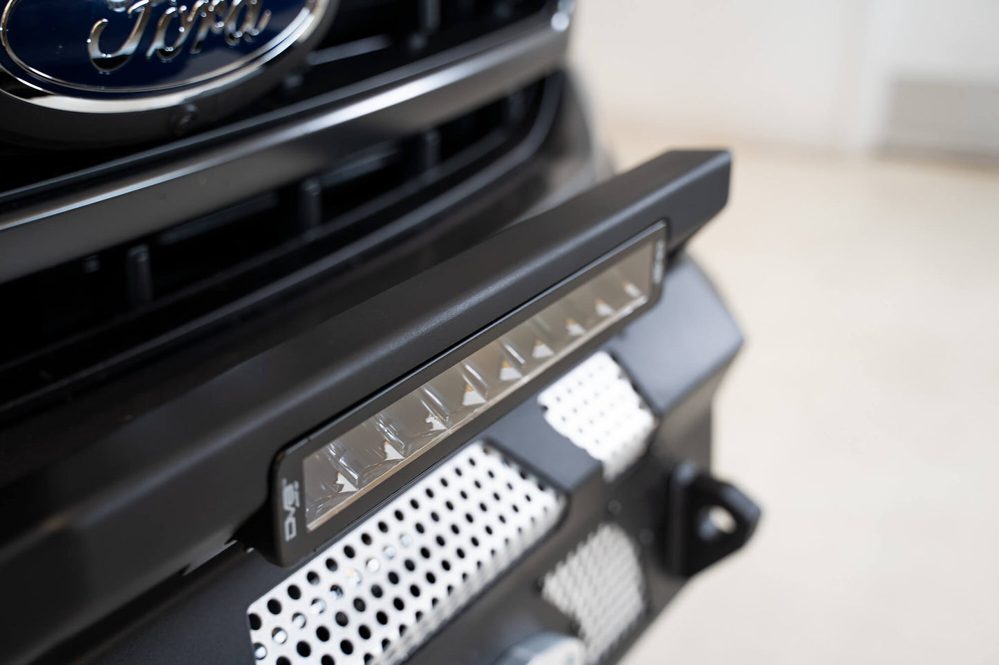bull-bar-light-bar.jpg