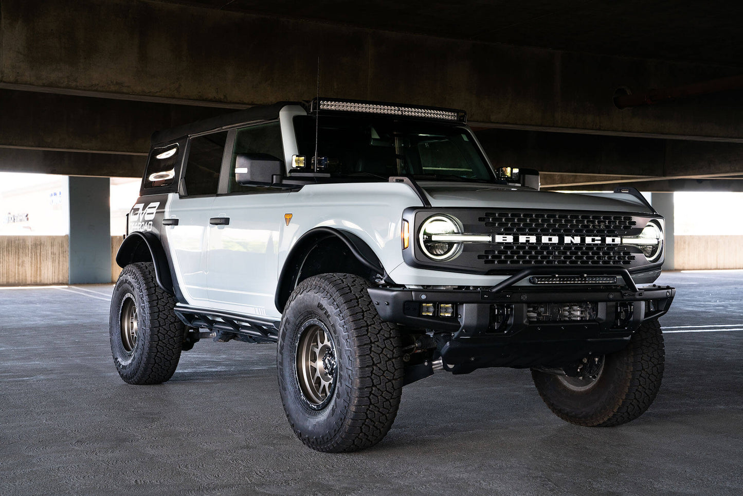 ford-bronco-40-inch-light-bar-mount.jpg