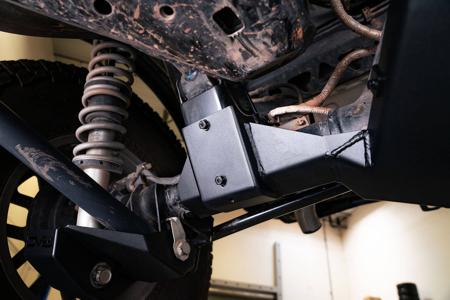 ford-bronco-rear-diff-axle-skid-plate.jpg