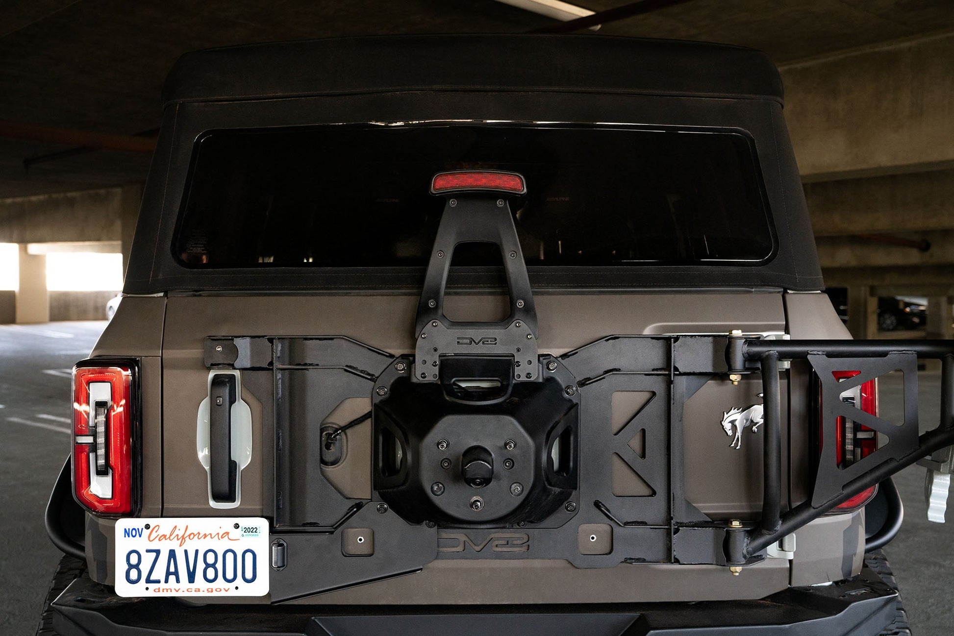 ford-bronco-spare-tire-brake-light-bracket.jpg