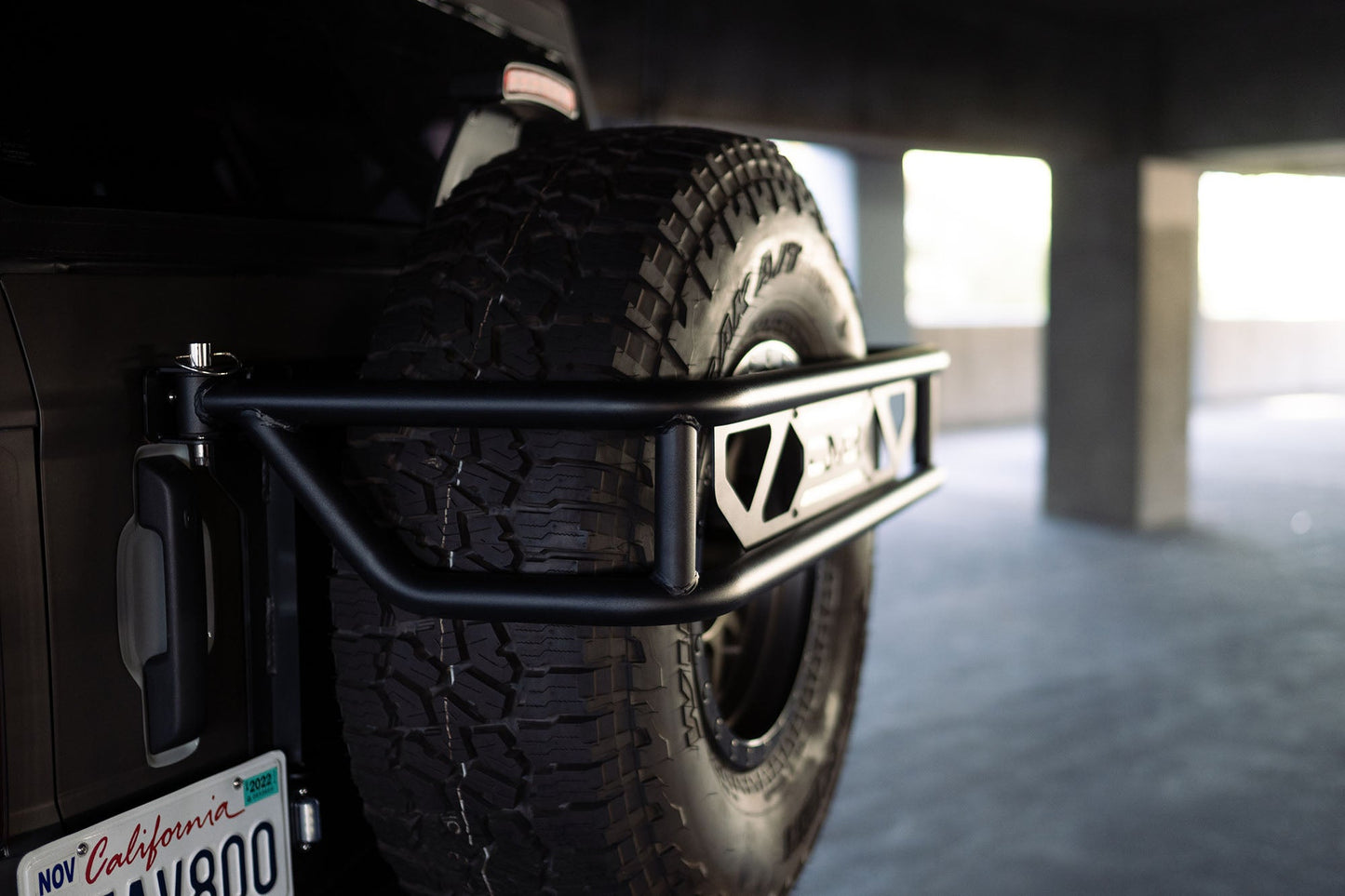 ford-bronco-spare-tire-guard-tailgate-reinforcement.jpg