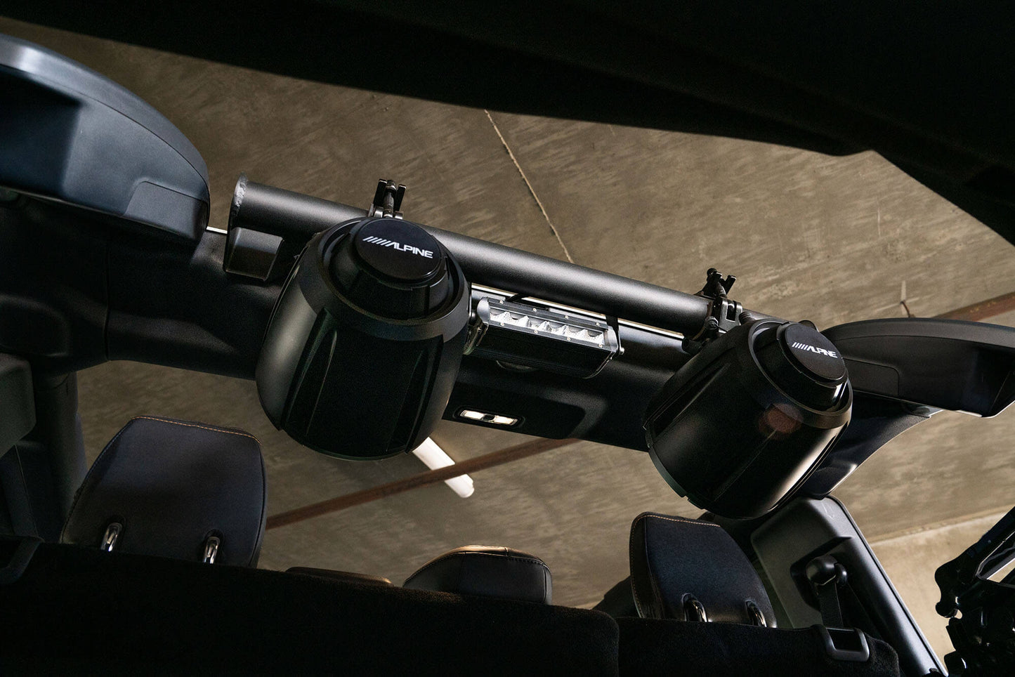 ford-bronco-speaker-light-mount-bar.jpg