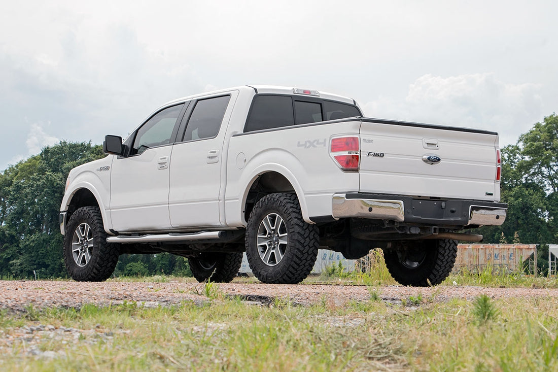 Rough Country 3 Inch Lift Kit | Ford F-150 4WD (2009-2013)