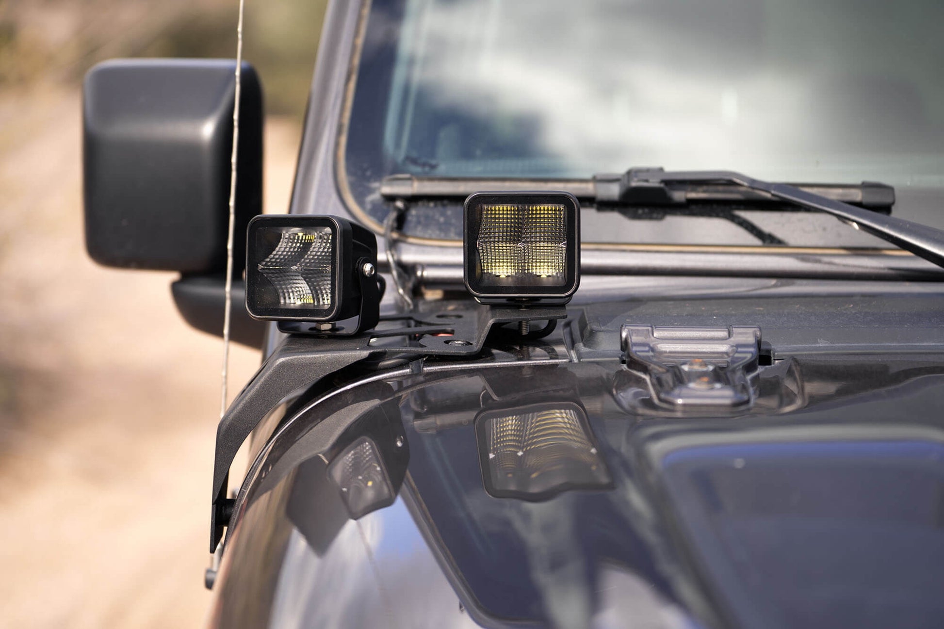 gladiator-wrangler-pod-light-mount.jpg