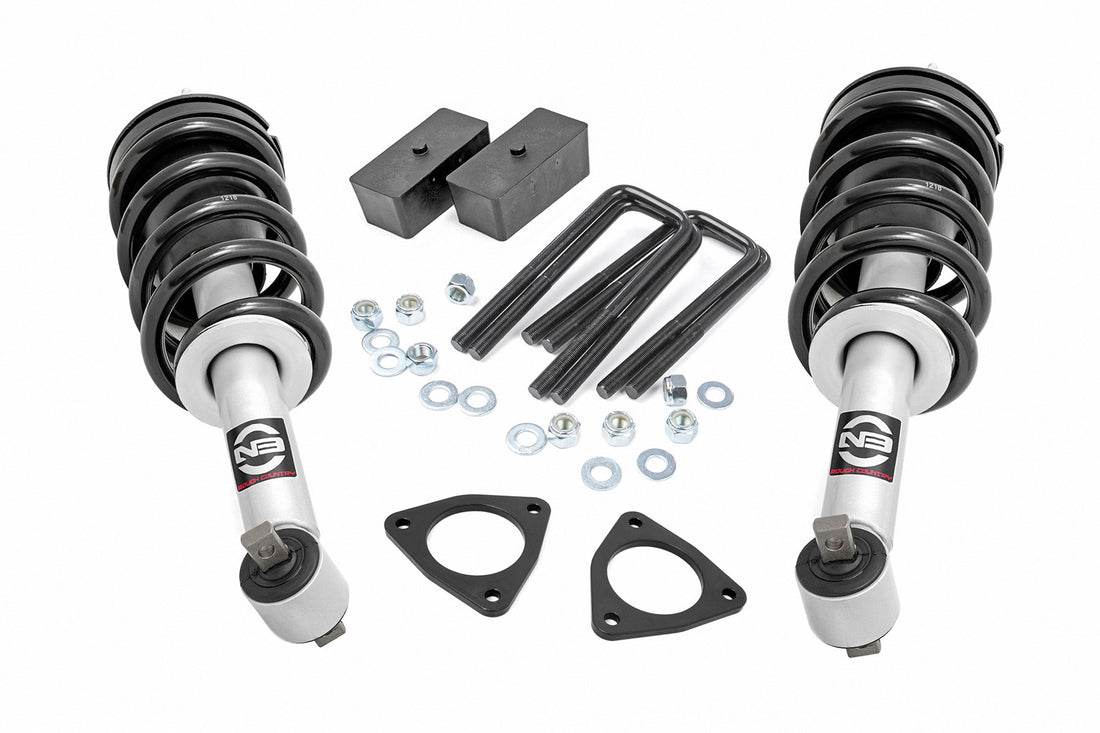 Rough Country 2.5 Inch Leveling Kit | Chevy/GMC 1500 (07-18) - Lifted Struts