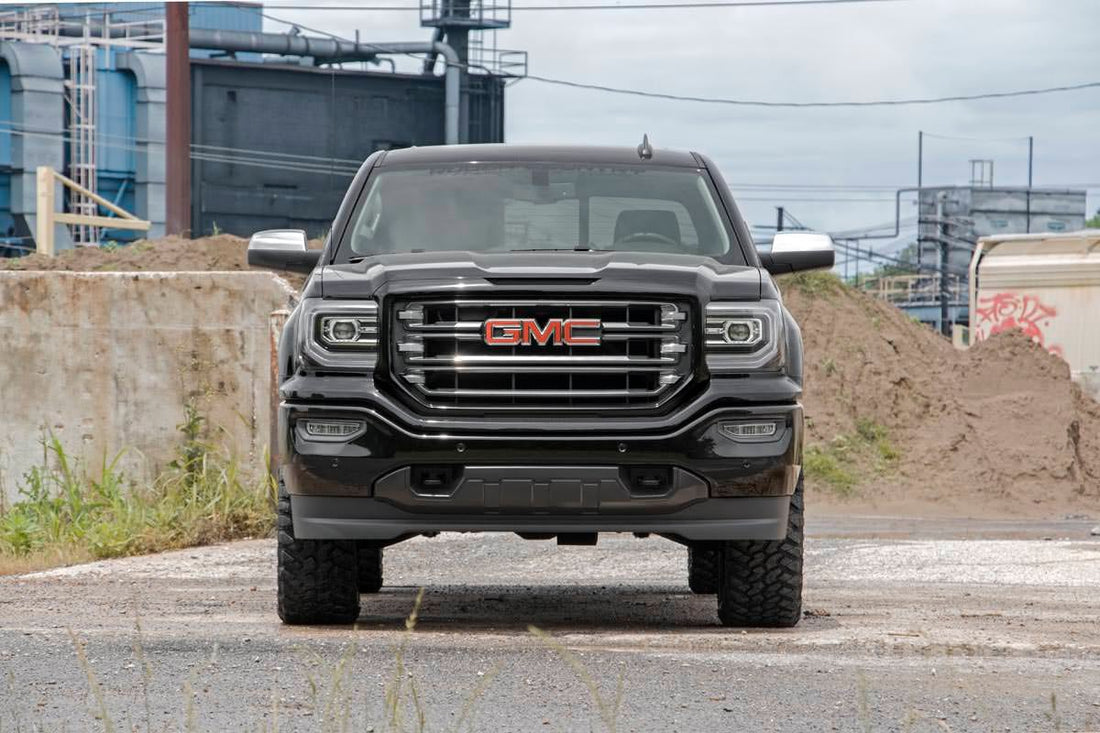 Rough Country 3.5 Inch Lift Kit | Chevy/GMC 1500 (07-16)