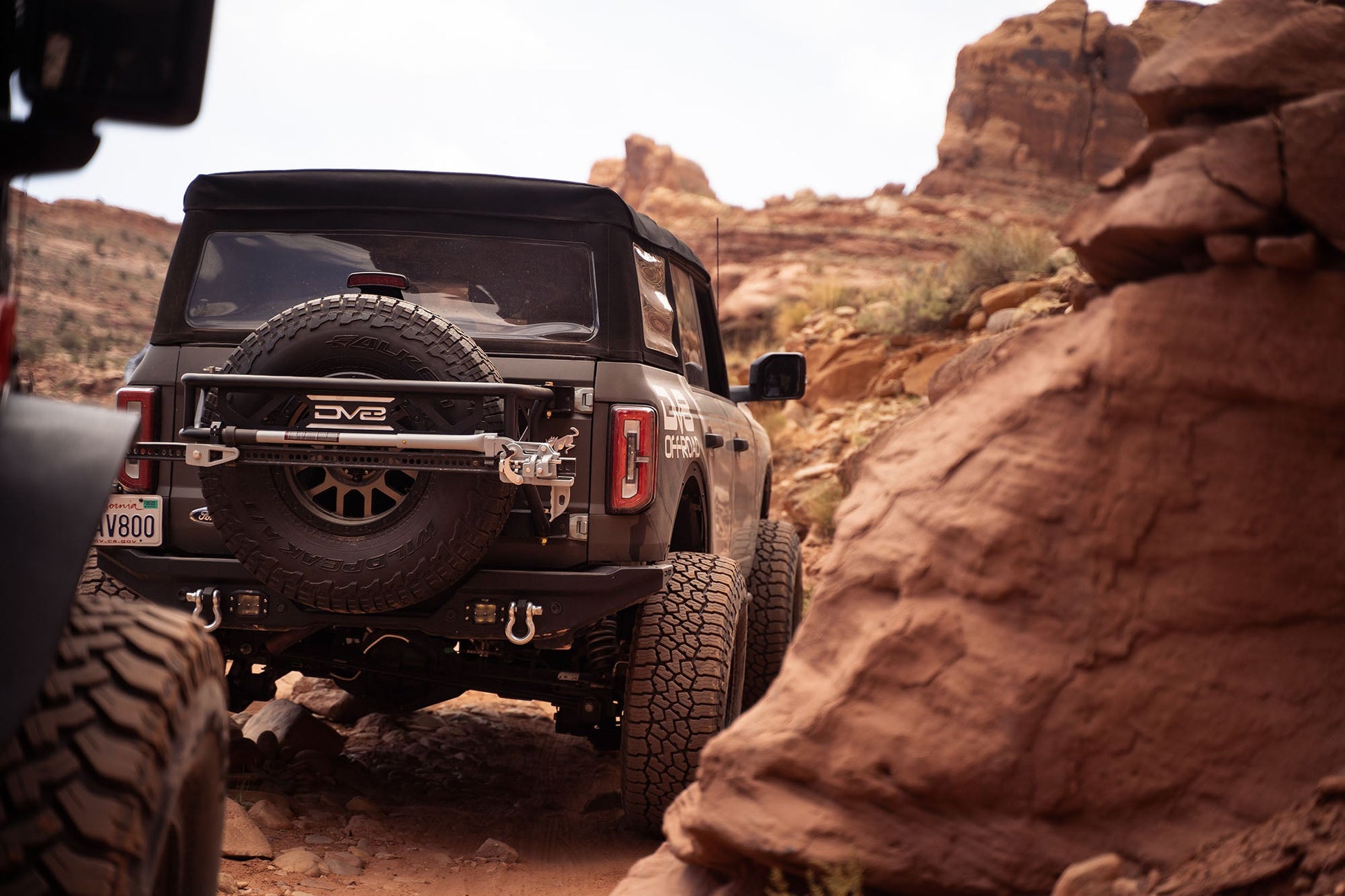 high-clearance-bronco-bumper_9fce81d8-5bdb-4dc0-b48f-425e03731304.jpg