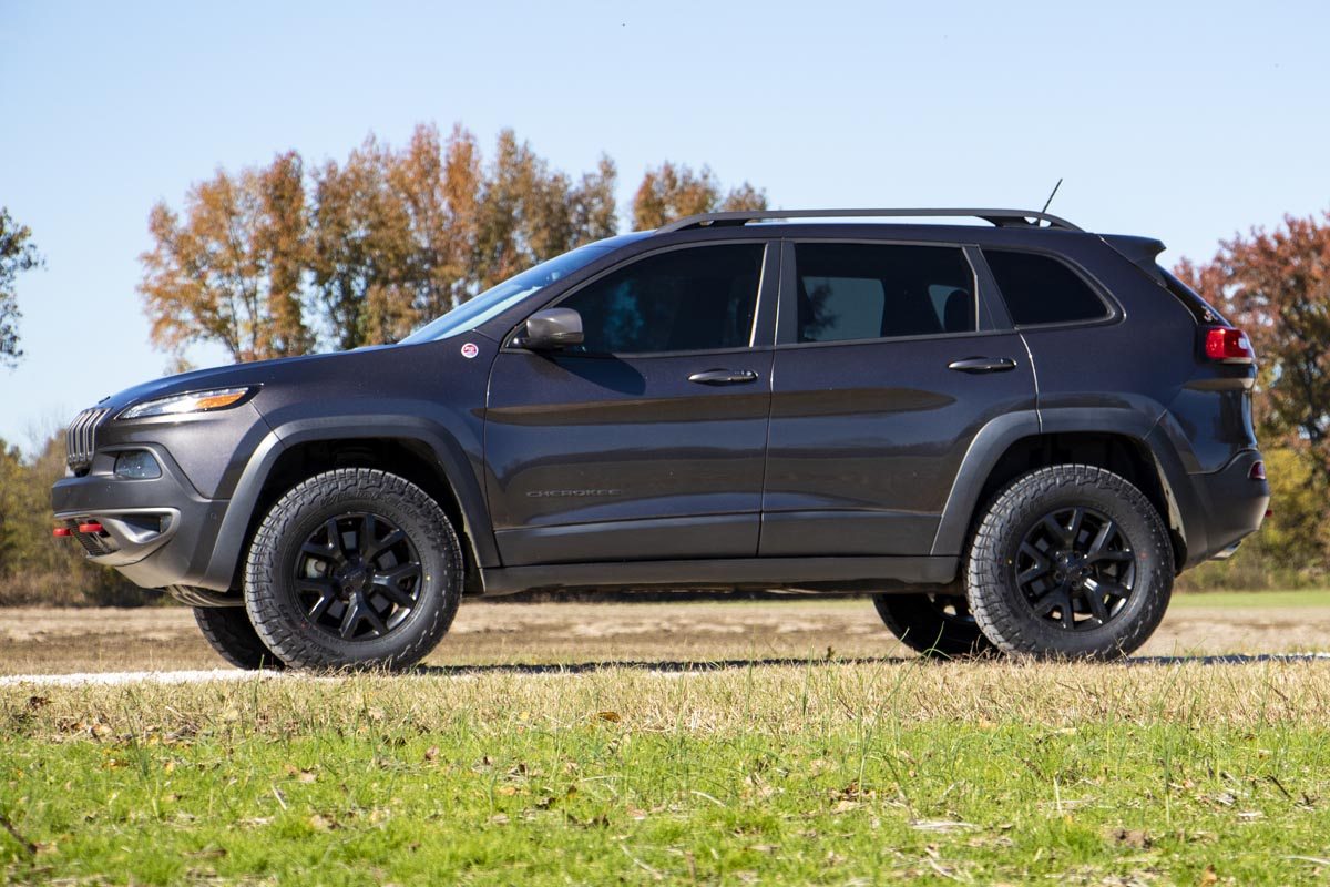 Rough Country (60400) 2 Inch Leveling Lift Kit | Jeep Cherokee KL 2WD/4WD (2014-2023)