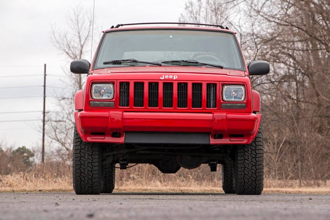 Rough Country 3 Inch Lift Kit | Jeep Cherokee XJ (84-01)