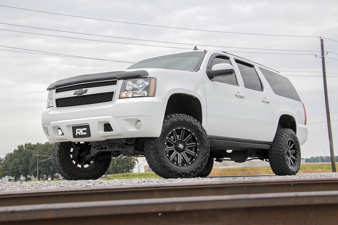Rough Country 7 Inch Lift Kit | Chevy/GMC SUV 1500 2WD/4WD (2007-2014)