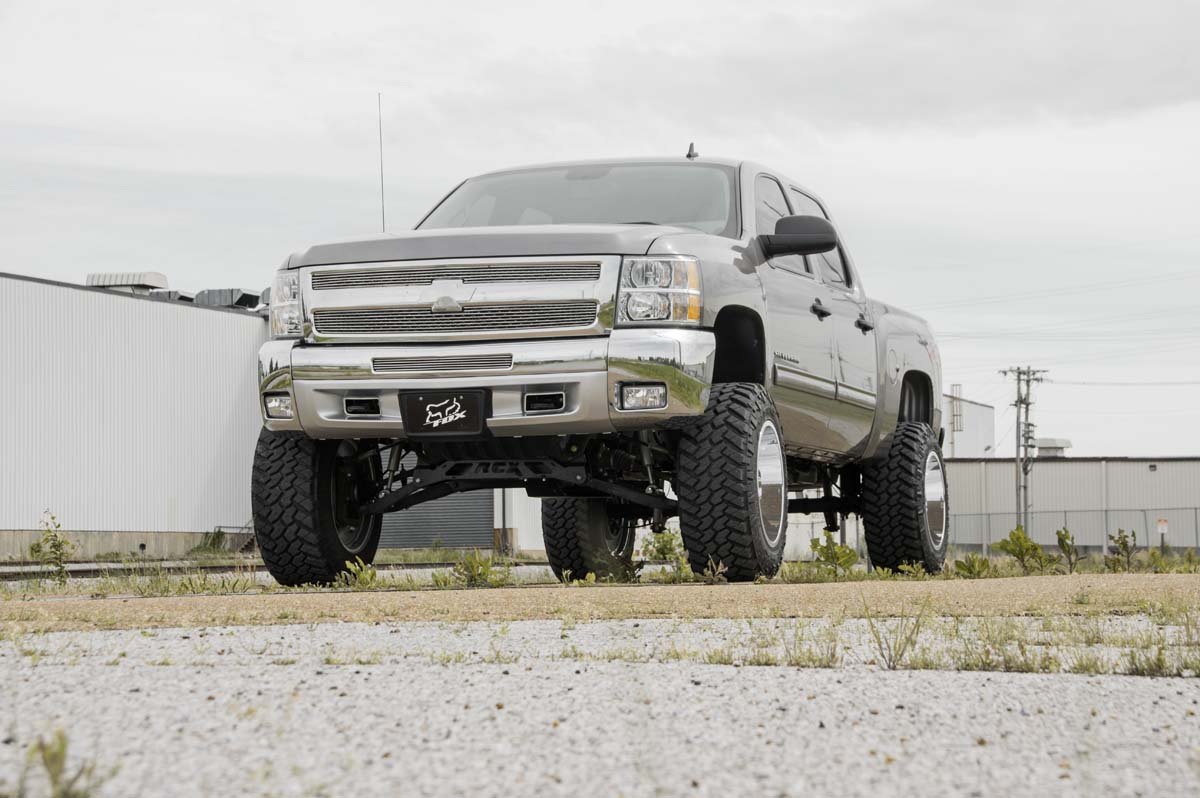 Rough Country 7.5 Inch Lift Kit | Chevy/GMC 1500 4WD (07-13) - N3 Struts w/N3 Rear Shocks