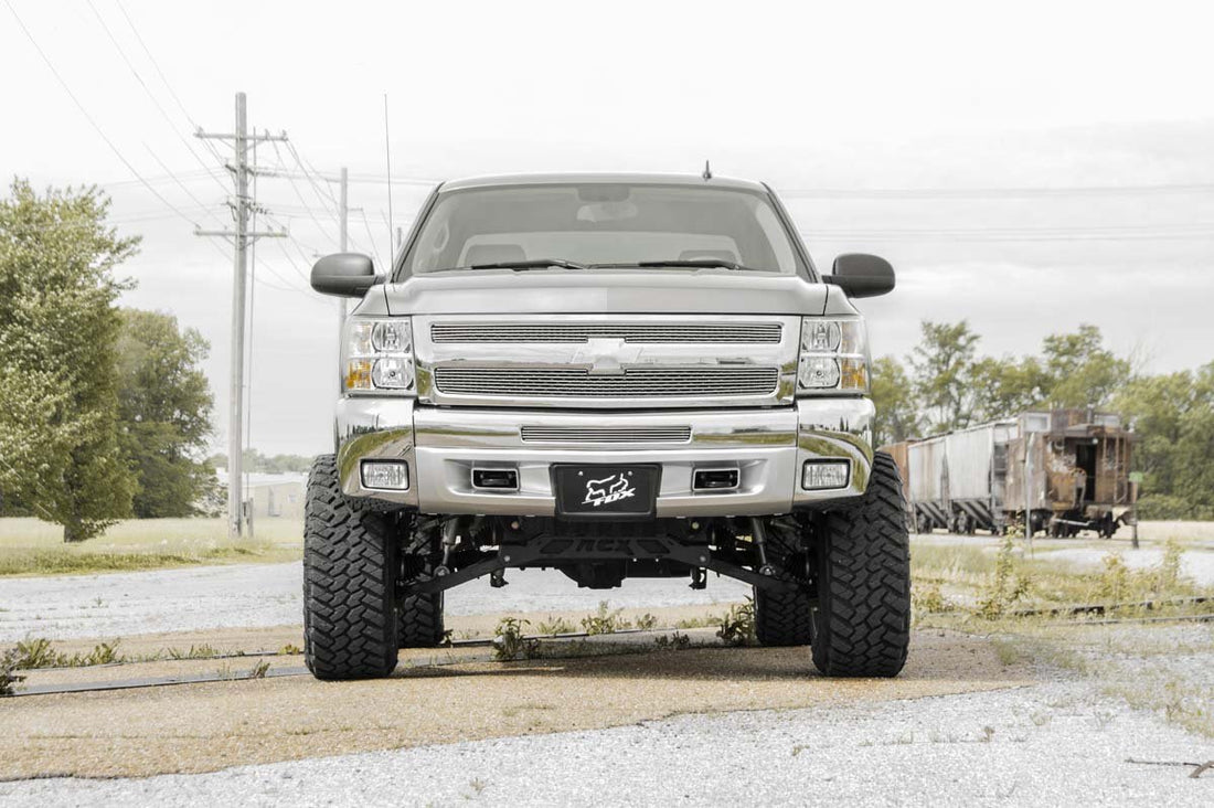 Rough Country 7.5 Inch Lift Kit | Chevy/GMC 1500 4WD (07-13)
