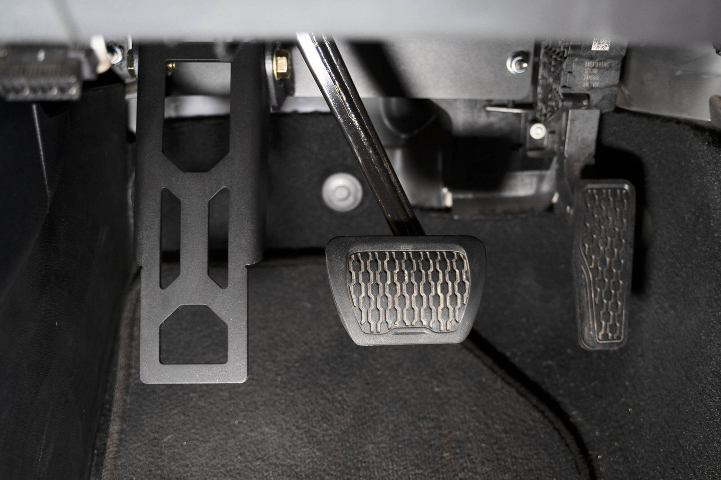 jeep-dead-pedal-foot-rest.jpg