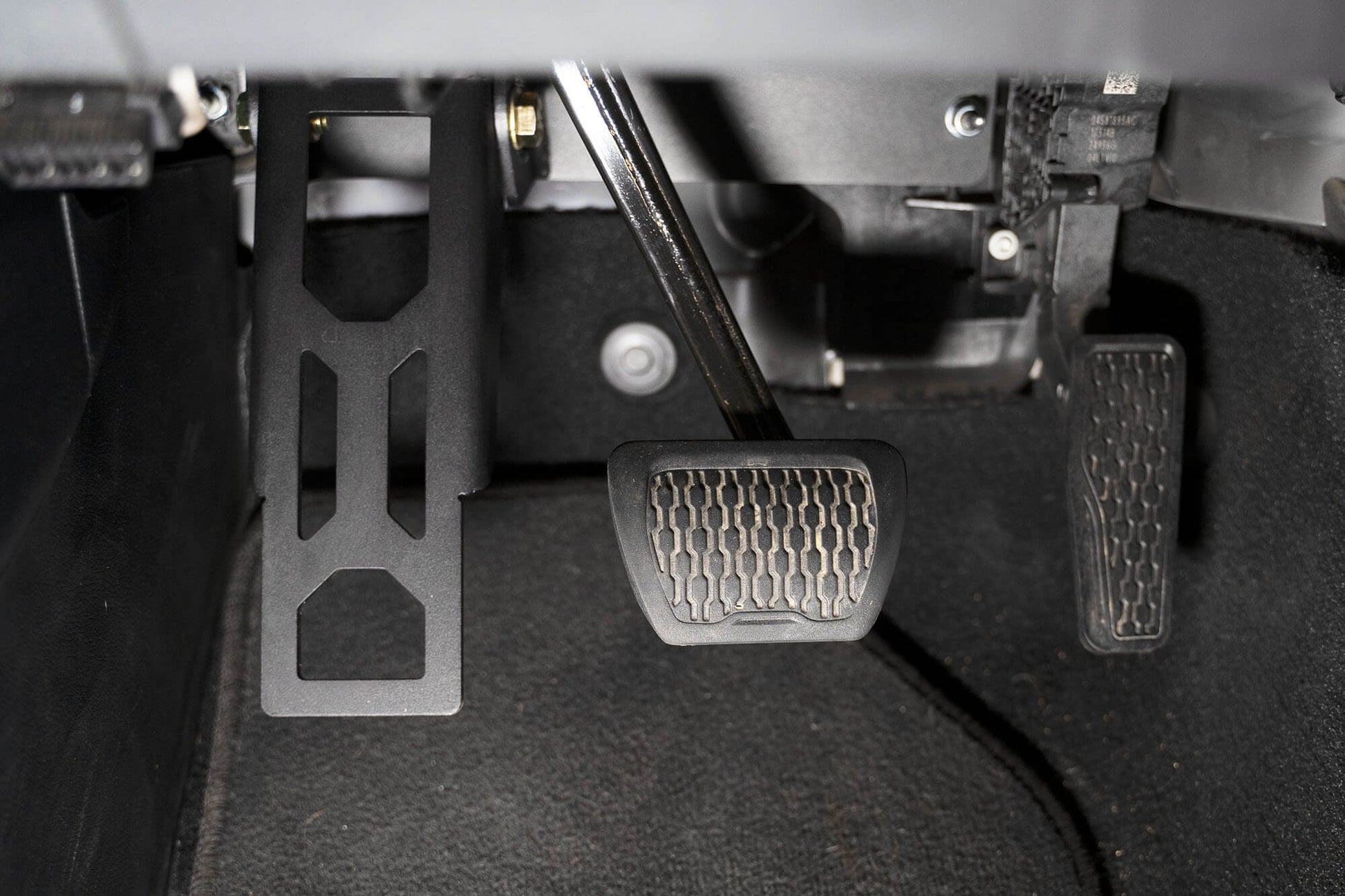 jeep-dead-pedal-foot-rest.jpg