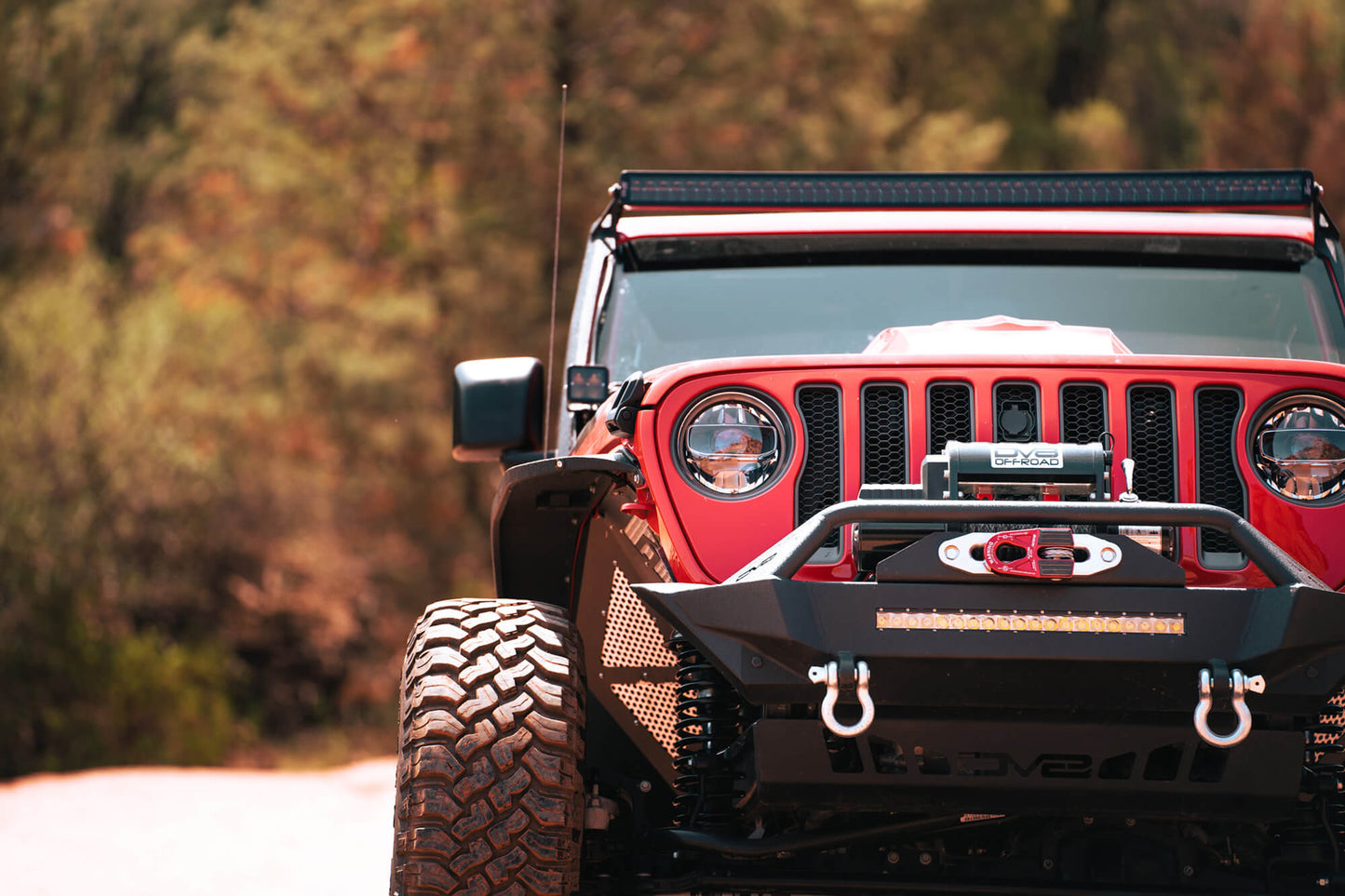 jeep-gladiator-led-headlights_1231c43f-c177-47fc-82bf-505b0a855416.jpg