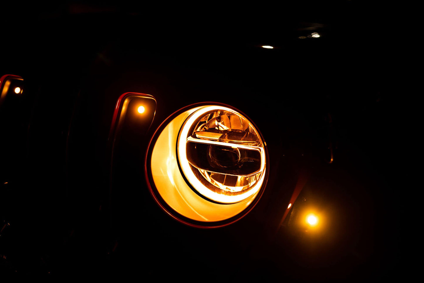 jeep-wrangler-led-headlights.jpg