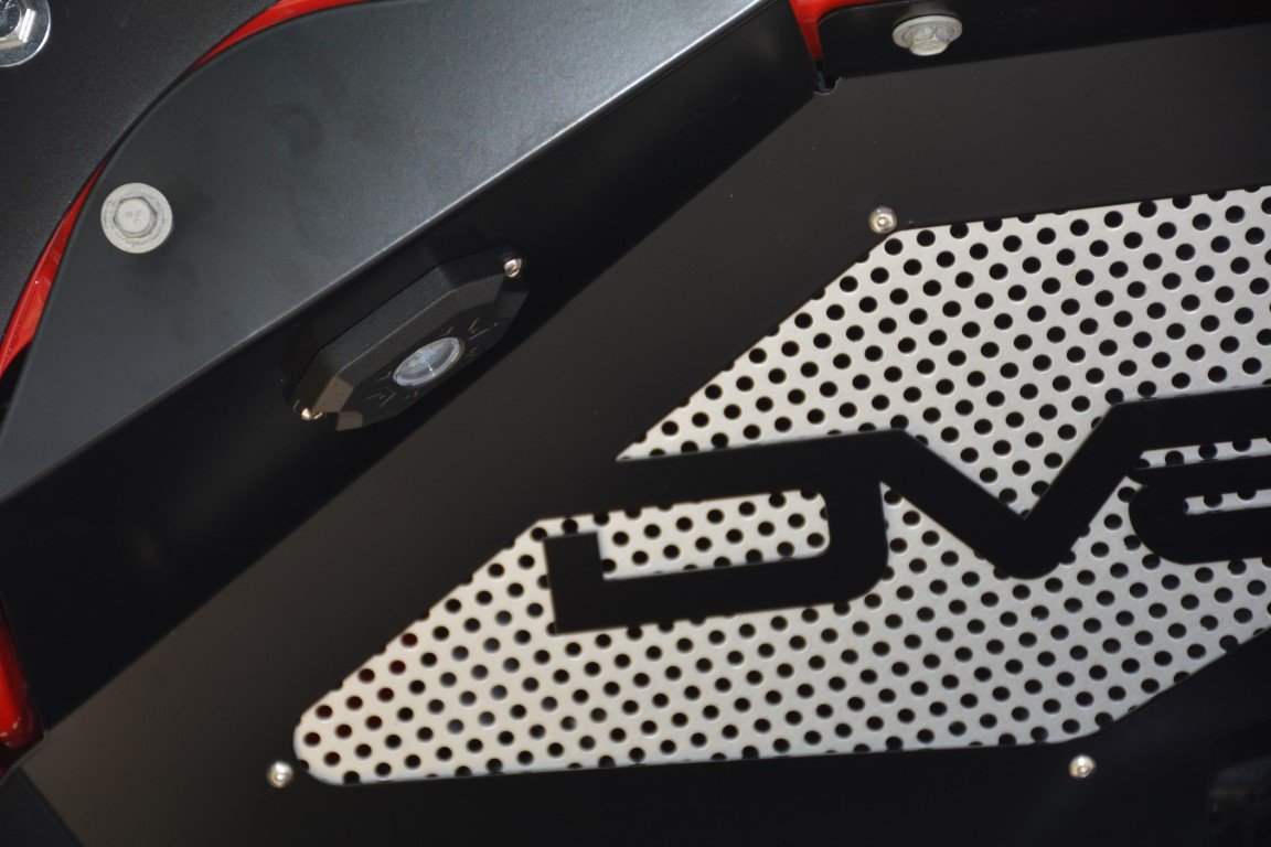 jk-front-inner-fenders-with-rock-lights-black-dv8-offroad-infend-16.jpg