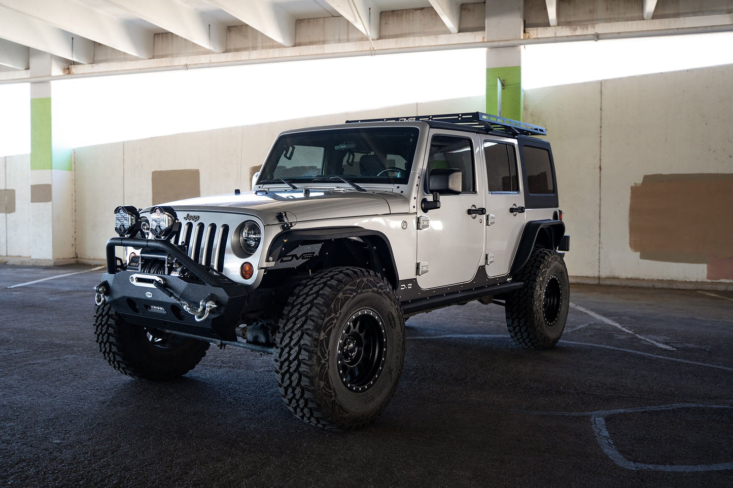 jk-roof-rack_5525f2e8-2c85-4ad6-9b7a-d094139f4192.jpg