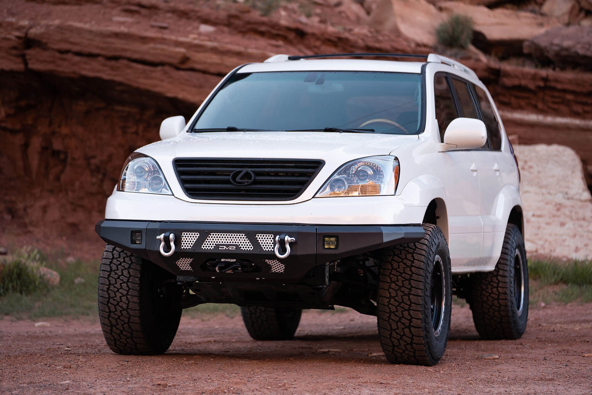 lexus-gx-470-front-bumper_580020a2-cdc9-440a-9d3f-94b57b151dd7.jpg