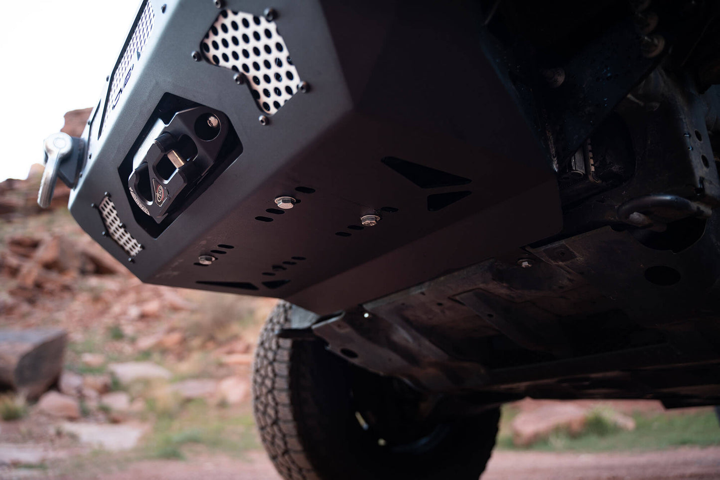 lexus-gx-470-off-road-front-bumper_80f47d3e-533d-4bc8-bbbb-5fcfccc3f375.jpg