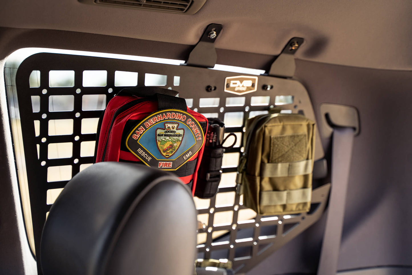lexus-gx-470-rear-window-molle-panels-storage.jpg