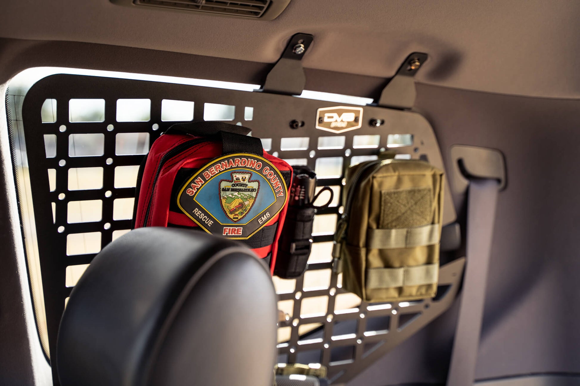 lexus-gx-470-rear-window-molle-panels-storage.jpg