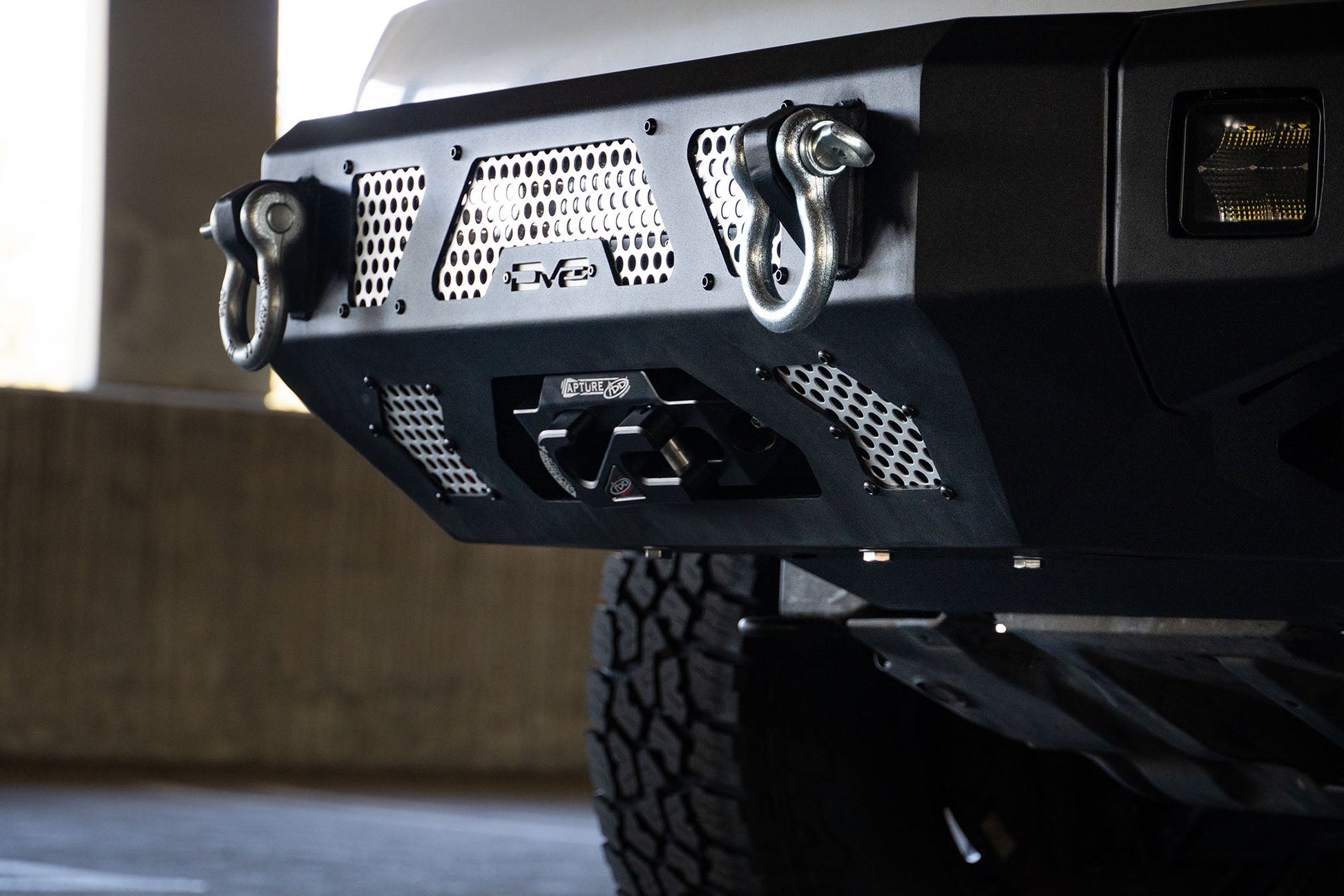 lexus-gx-470-winch-front-bumper.jpg