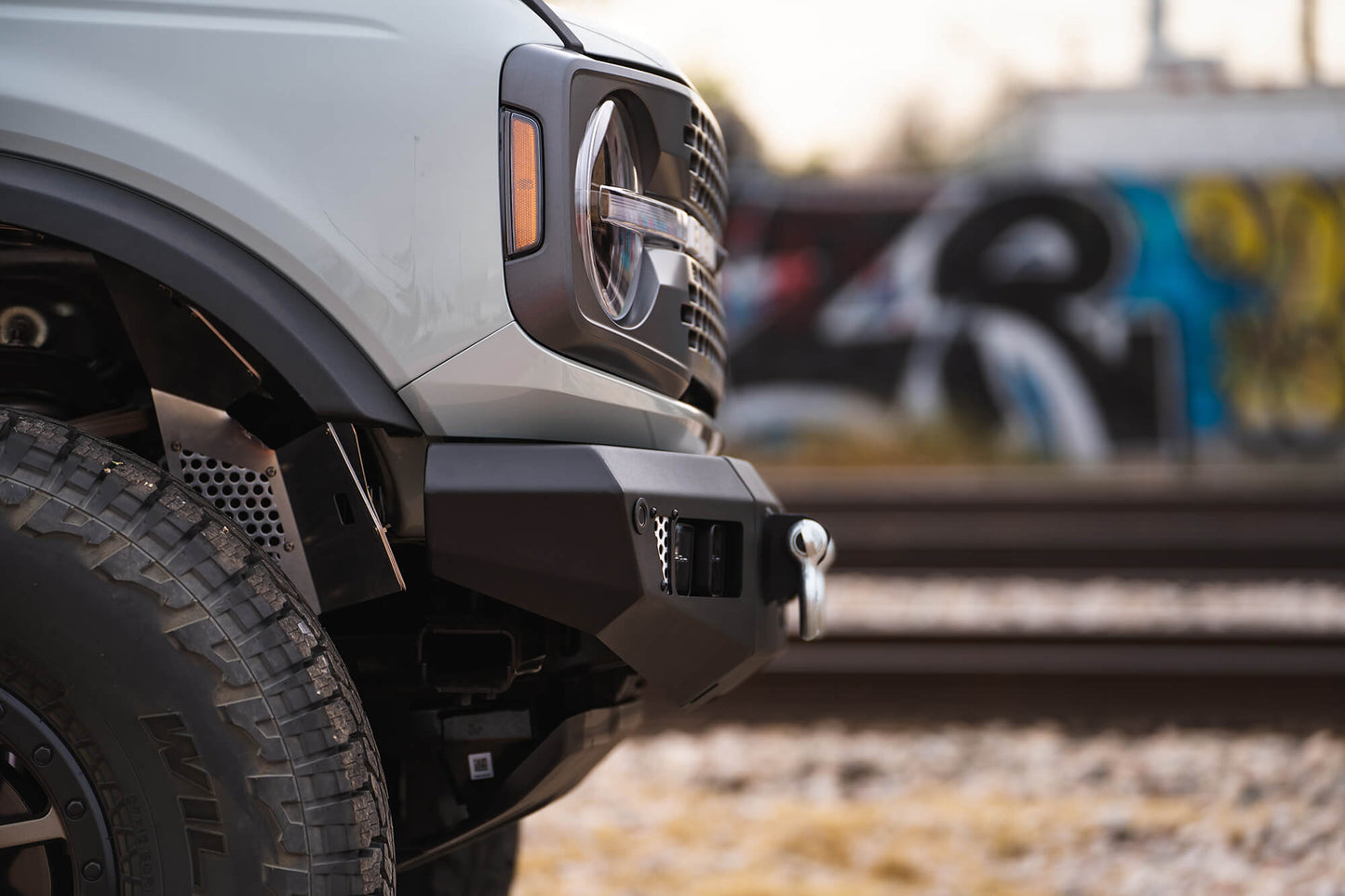 low-profile-bronco-front-bumper.jpg