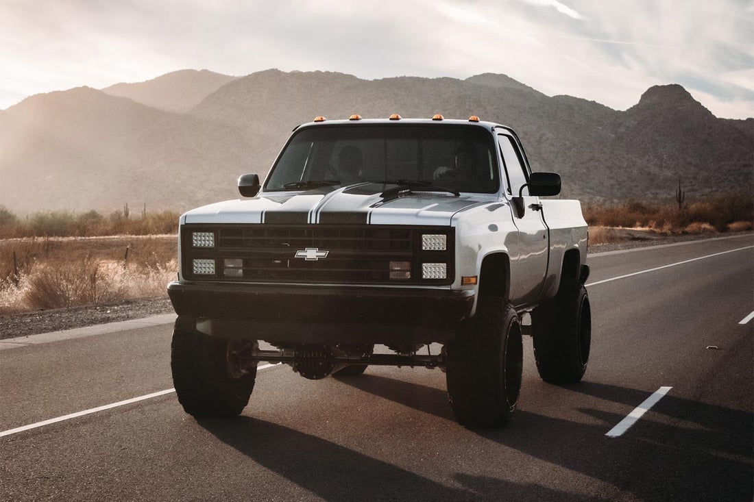 Rough Country 6 Inch Lift Kit | Chevy/GMC Half-Ton Suburban 4WD (1977-1991)