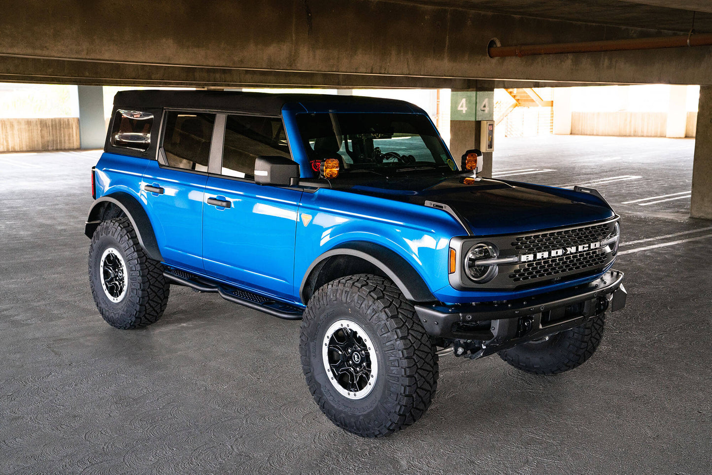 oe-plus-series-bronco-side-steps.jpg