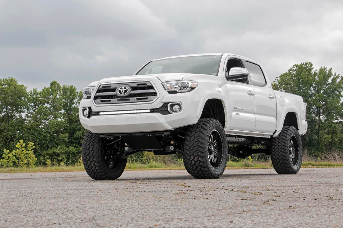 Rough Country 6 Inch Lift Kit | Toyota Tacoma 2WD/4WD (2005-2015)