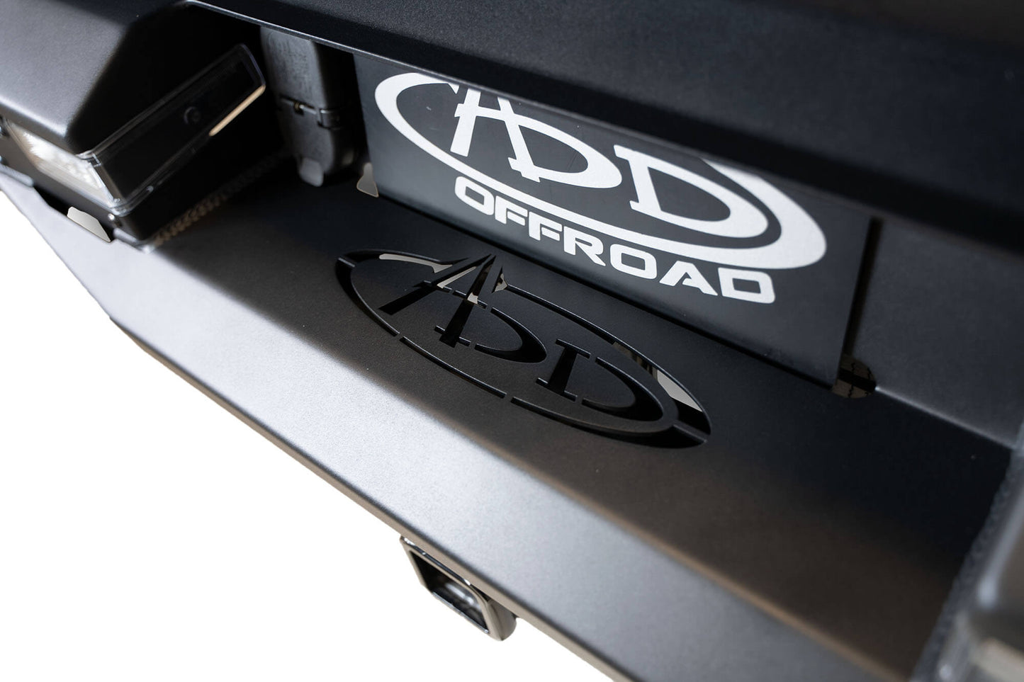 toyota-tundra-rear-bumper_a7ad4a2e-c4a2-4560-9432-ef85e3ca89e9.jpg