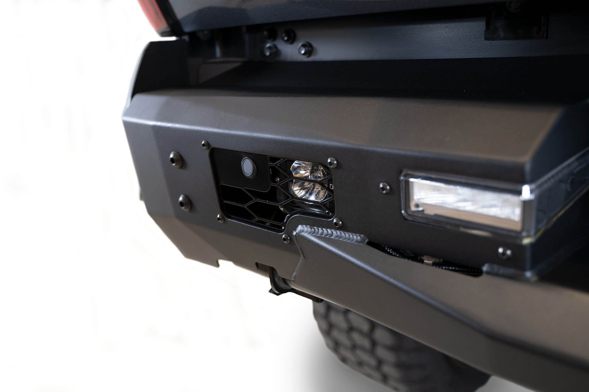 tundra-off-road-rear-bumper.jpg