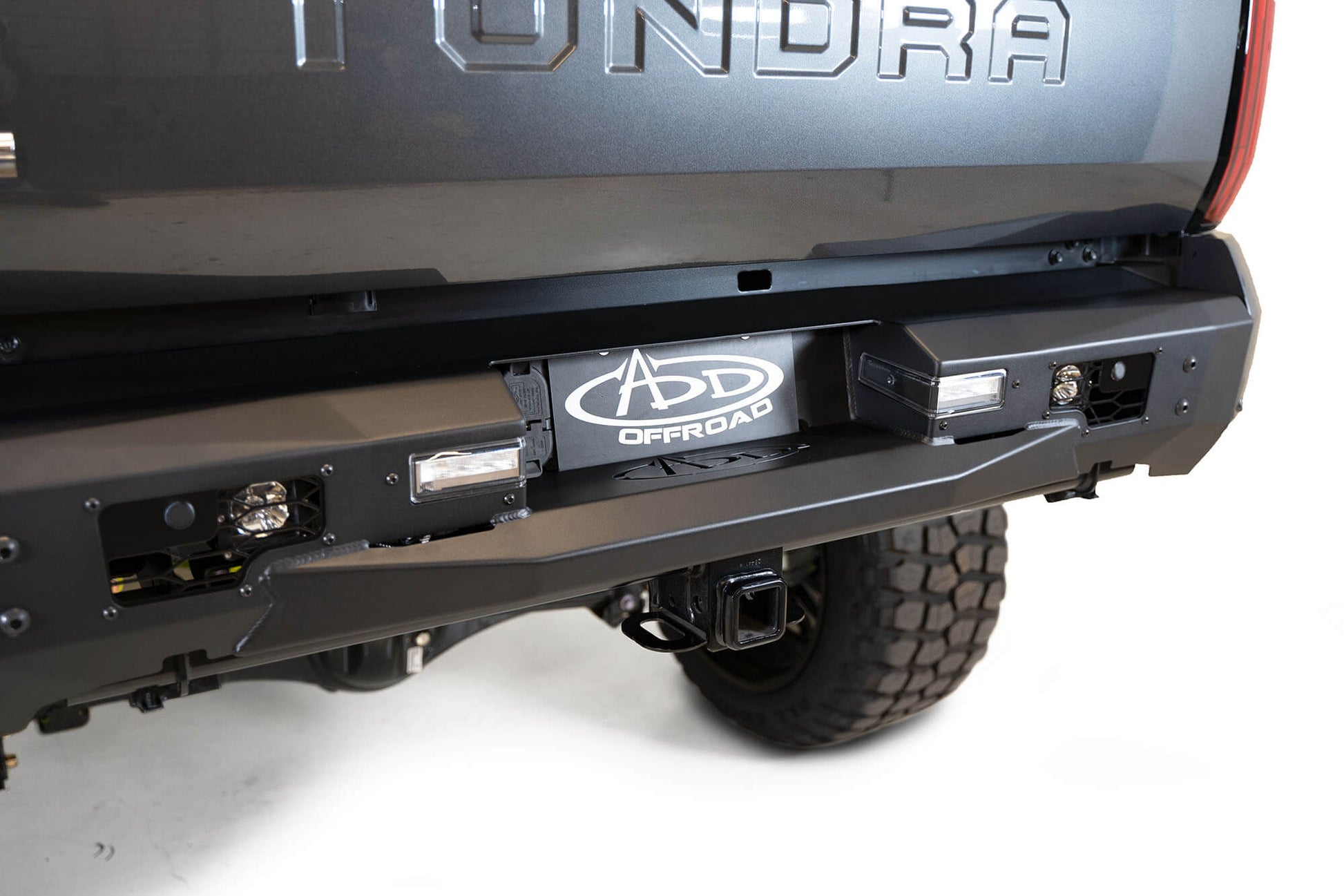 tundra-rear-bumper_370fa562-6627-4311-b978-c6c6f3e55cd8.jpg