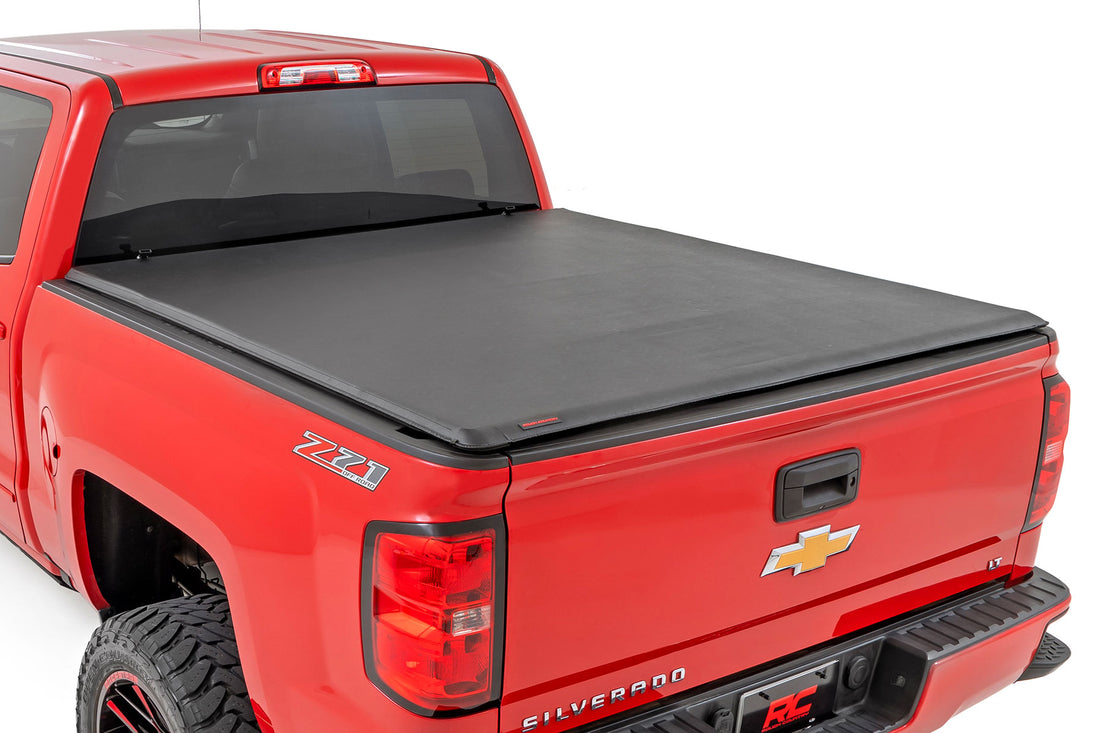 Rough Country Soft Roll Up Bed Cover | Chevy/GMC 1500/2500HD/3500HD (14-19 & Classic) - 6'7" Bed