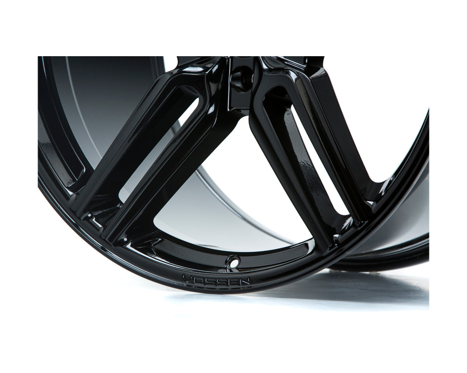 Vossen HF-1 Wheel | 5x120 Bolt Pattern