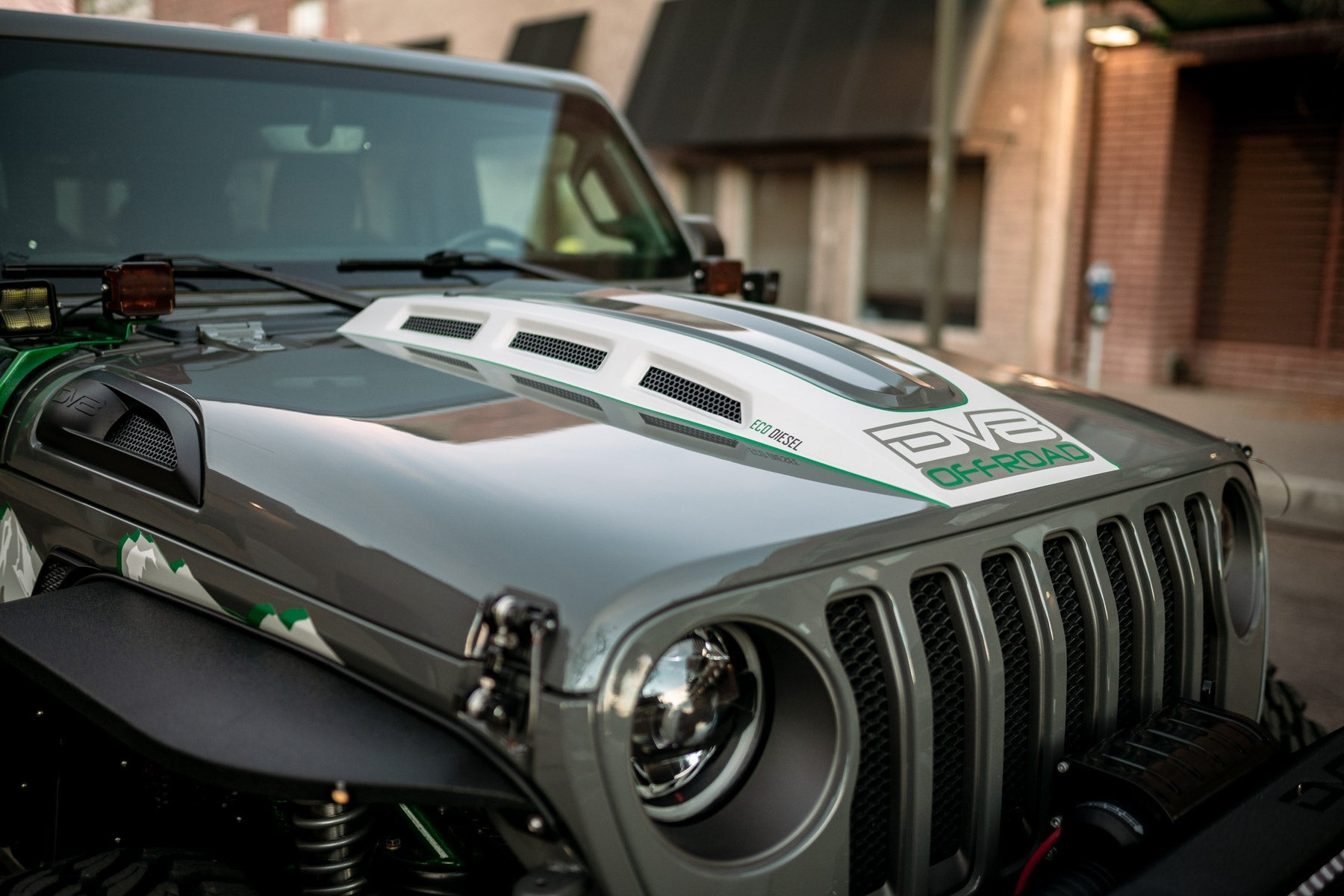 wrangler-gladiator-heat-hood.jpg