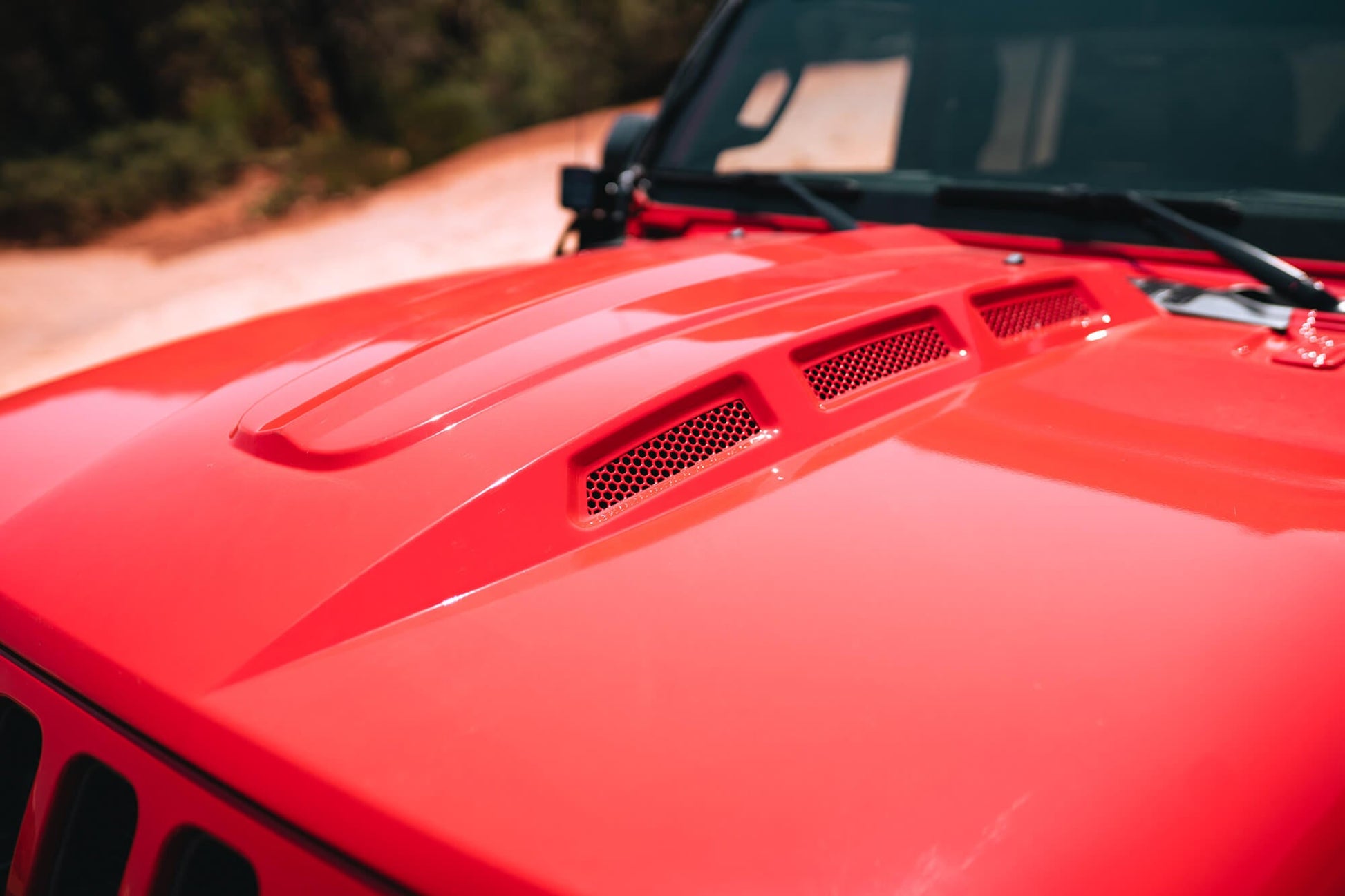 wrangler-jl-dv8-hood.jpg