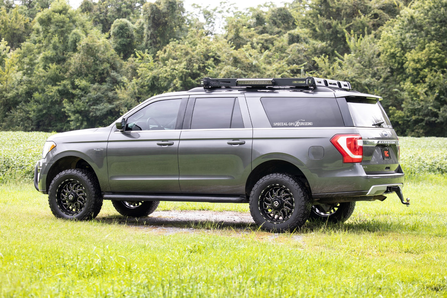 Rough Country (40231) 3 Inch Lift Kit | UCA | Ford Expedition 4WD (2018-2024)