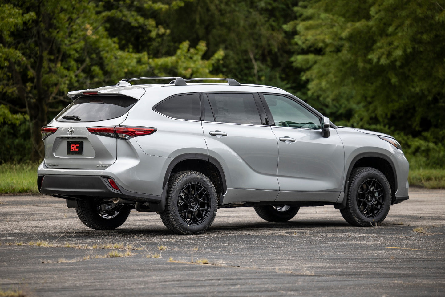 Rough Country (73700) 2 Inch Lift Kit | Toyota Highlander 4WD (2020)