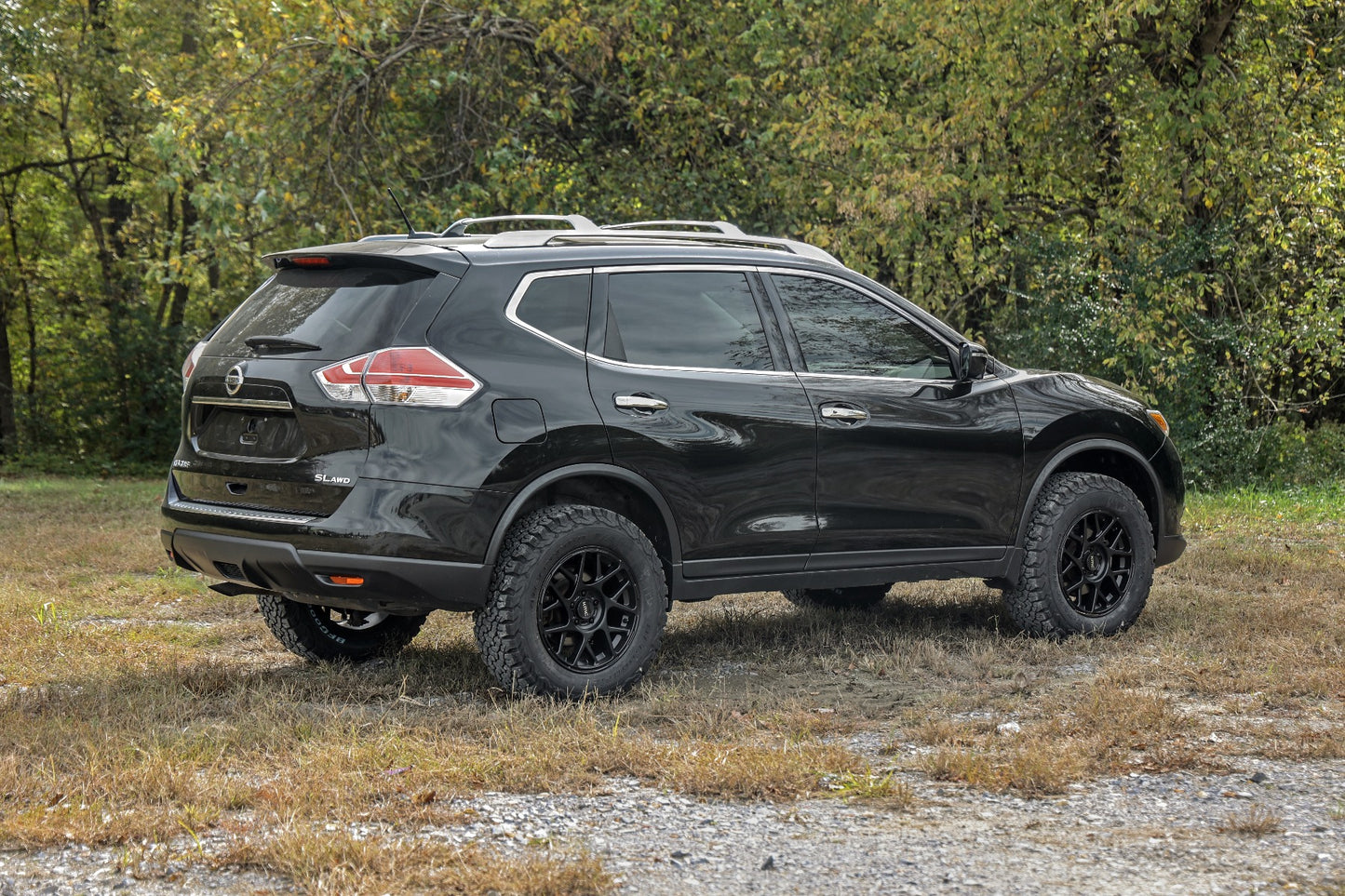 Rough Country (83300) 1.5 Inch Lift Kit | Nissan Rogue 4WD (2014-2020)