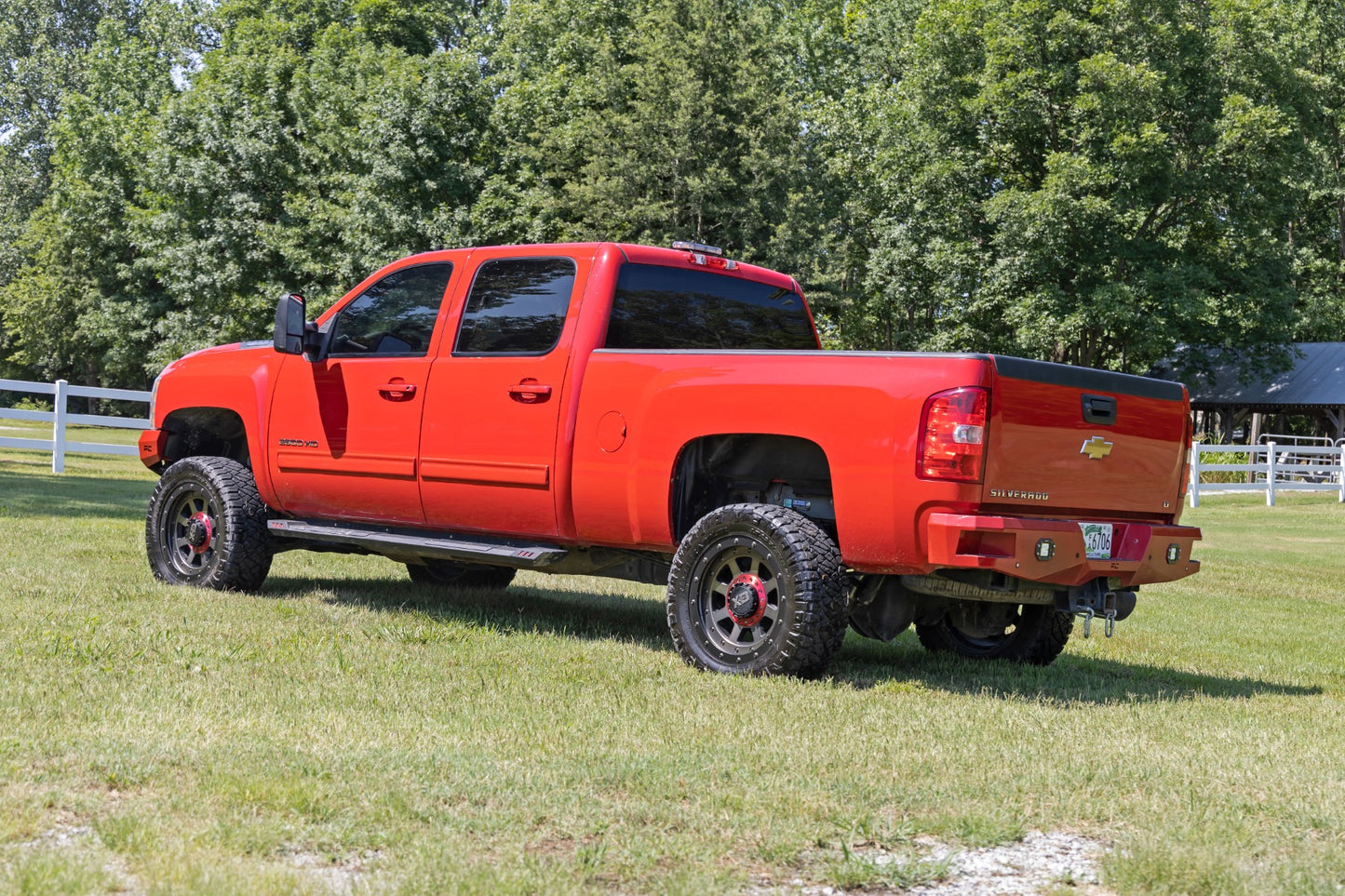 Rough Country (95770) 3.5 Inch Knuckle Lift Kit | V2 | Chevy/GMC 2500HD/3500HD (11-19)