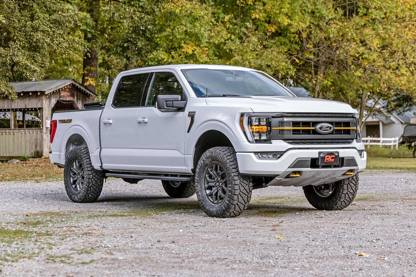 Rough Country (51028) 2.5 Inch Lift Kit | Ford F-150 Tremor 4WD (2021-2023)