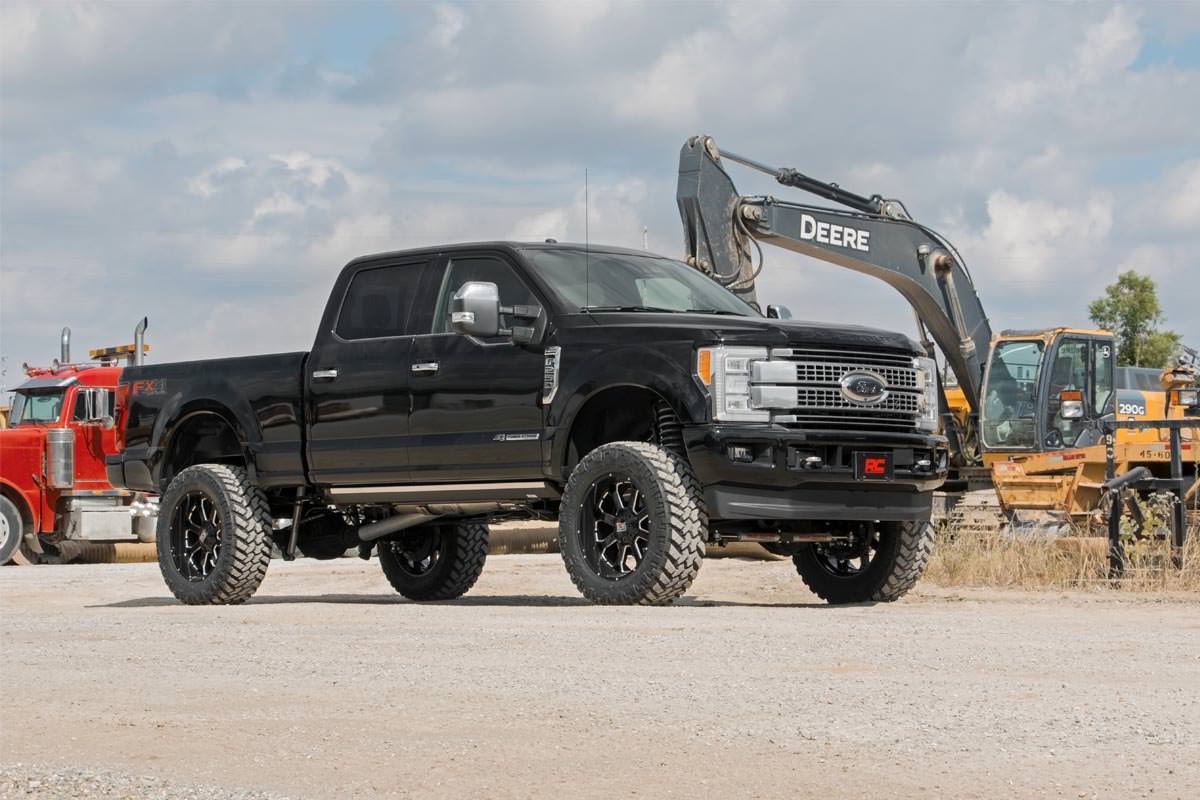 Rough Country (51771) 6 Inch Lift Kit | OVLDS | D/S | V2 | Ford F-250/F-350 Super Duty 4WD (17-22)